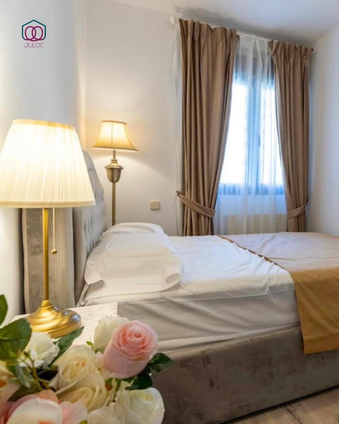 La Familiale - Austerlitz Apartment
